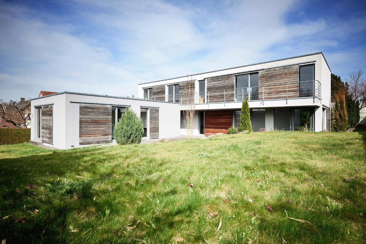 Villa Apartment *